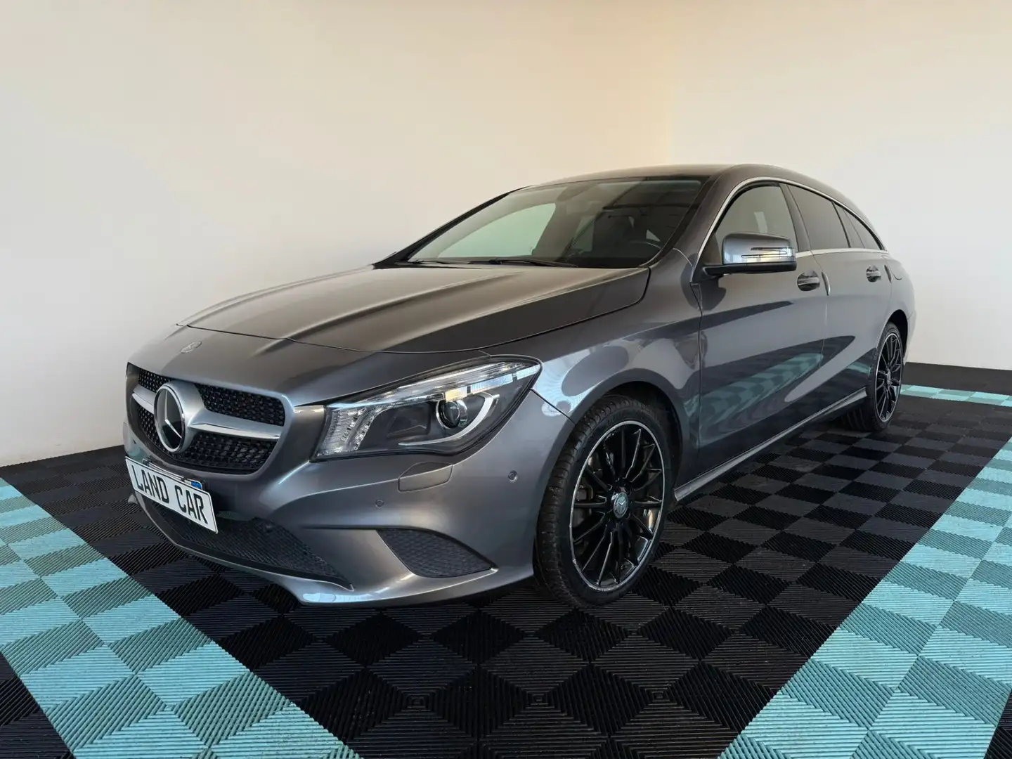 Mercedes-Benz CLA 200 CLA 200 d S.W. Automatic Sport Gris - 1