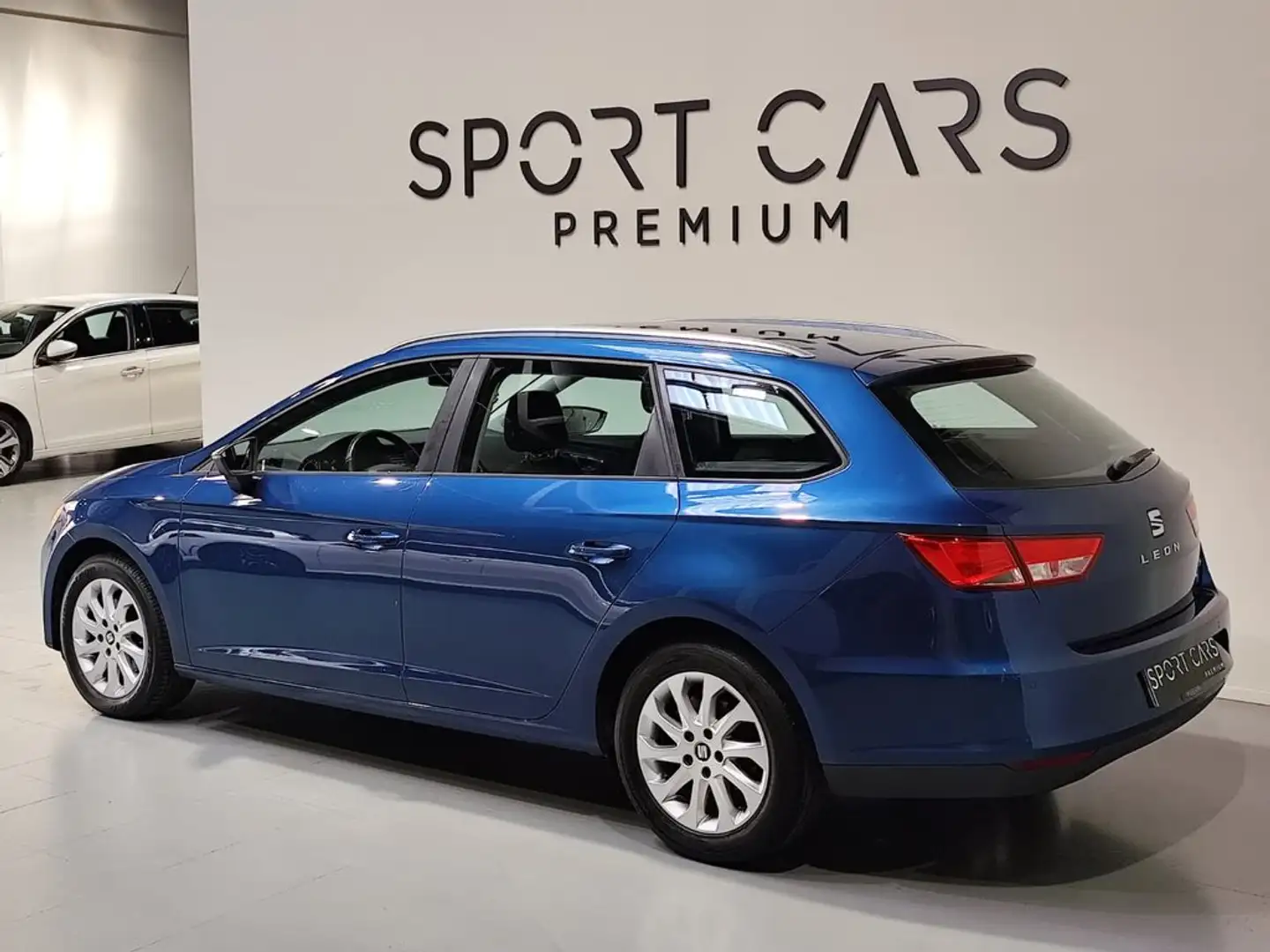SEAT Leon ST 1.6 TDI 110cv St&Sp Style Blau - 2