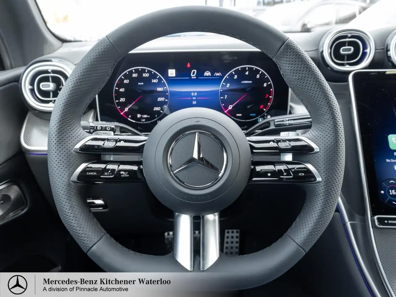 Mercedes-Benz GLC снимка Mercedes-Benz GLC