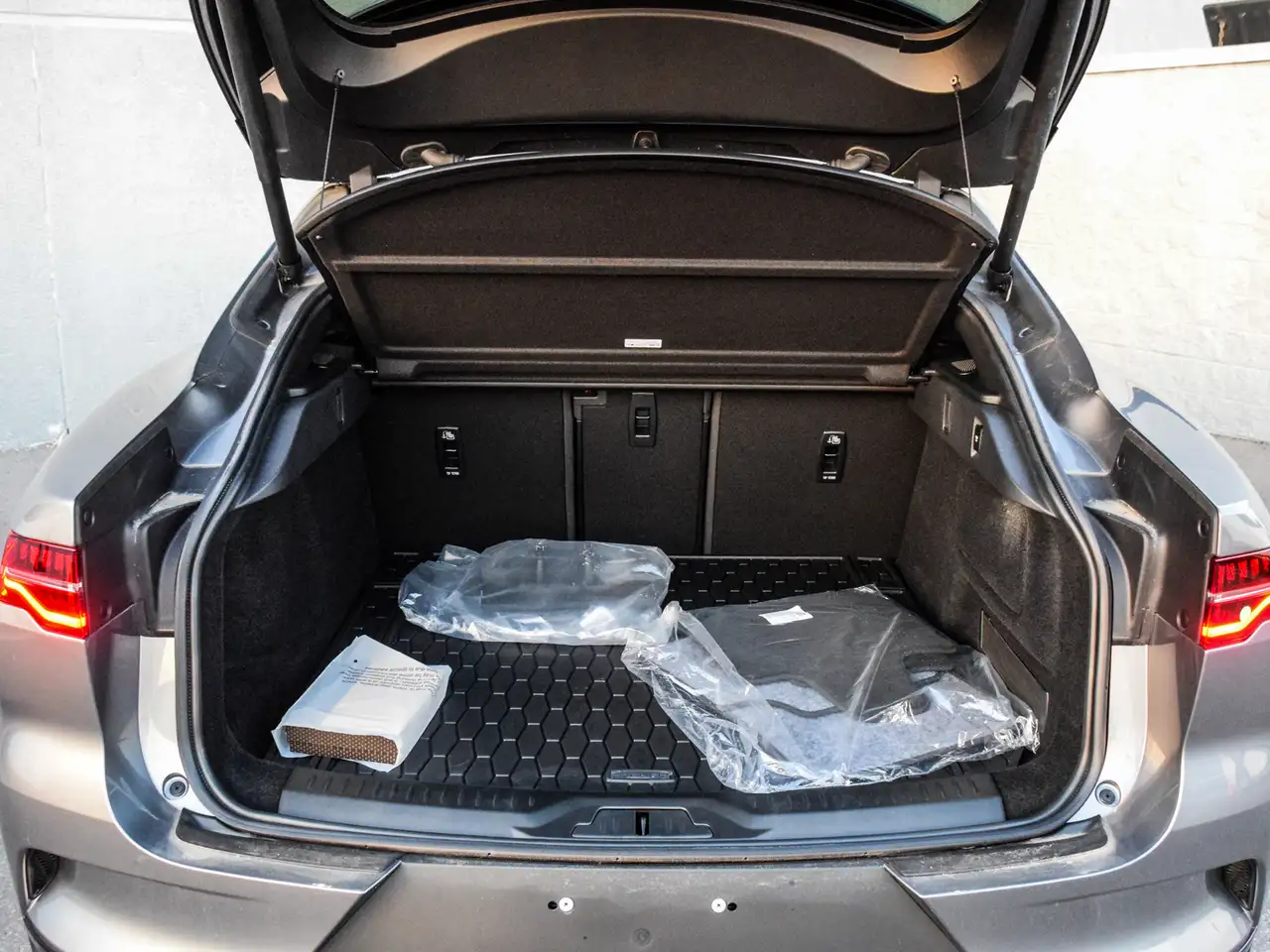 Jaguar I-Pace снимка Jaguar I-Pace