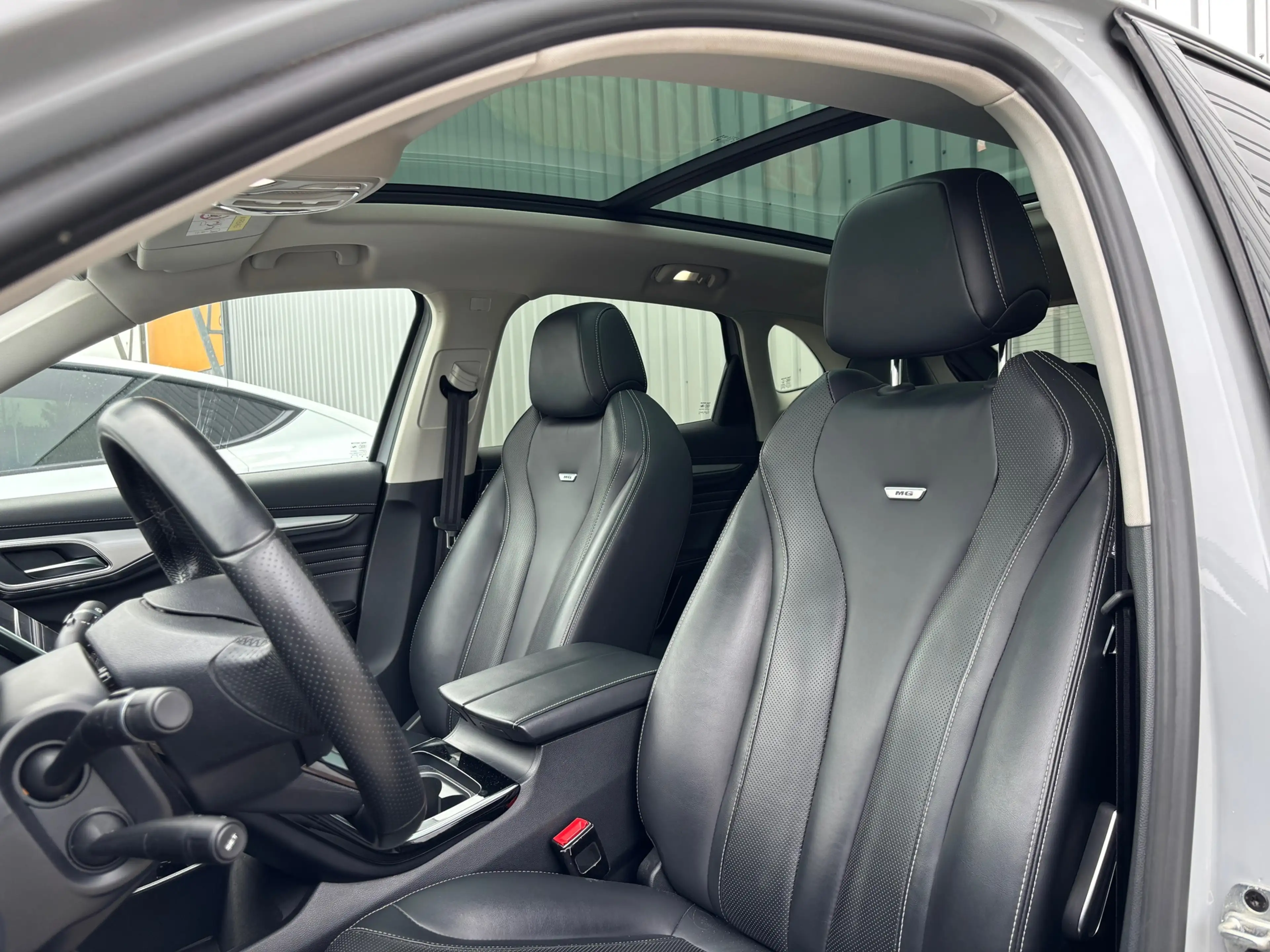 MG Marvel R Luxury 70 kWh - Pearl White/Zwart Leder - Carplay/ — photo 3