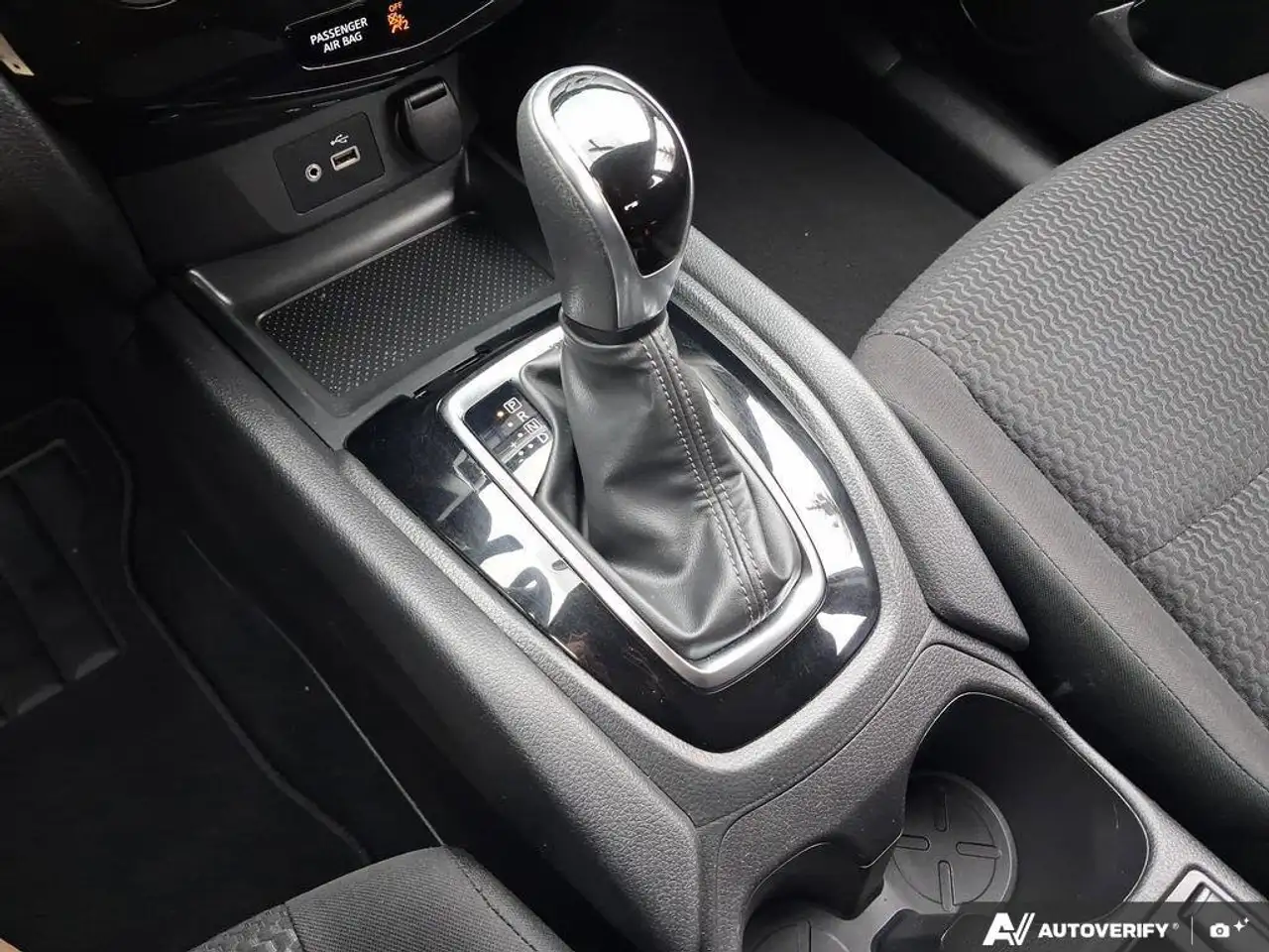 Nissan Qashqai снимка Nissan Qashqai