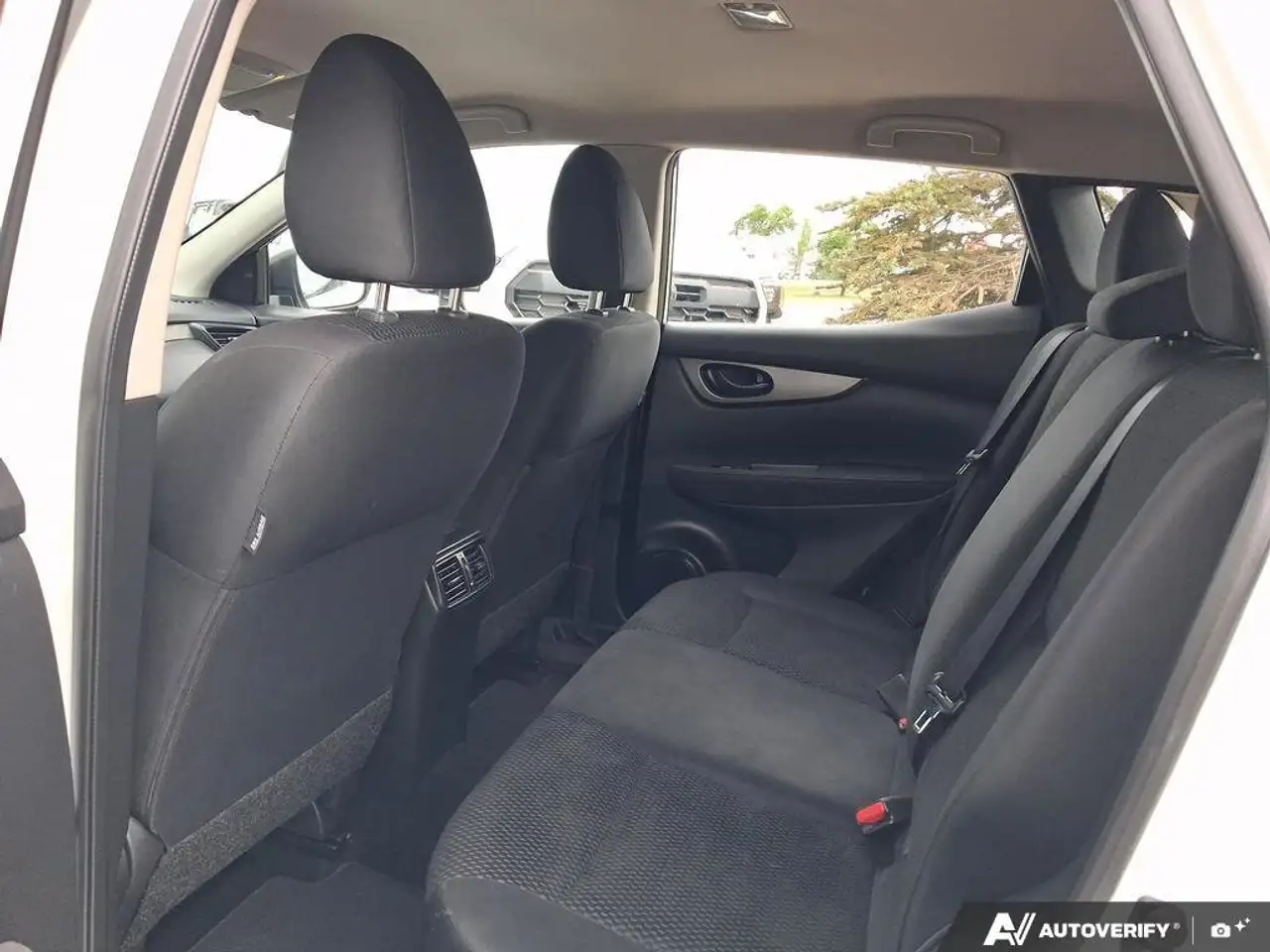 Nissan Qashqai снимка Nissan Qashqai