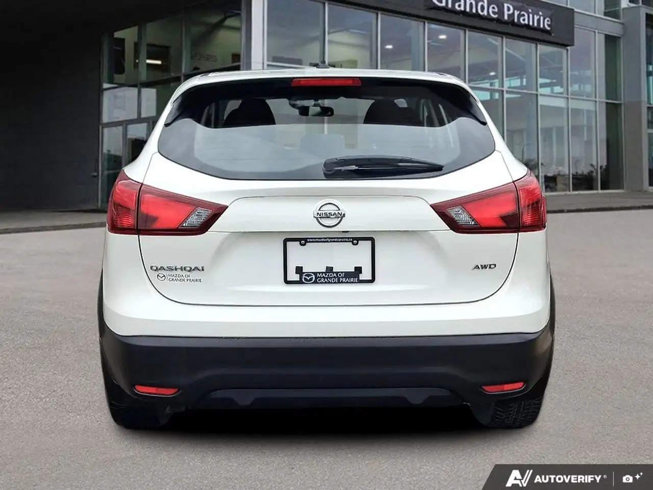 Nissan Qashqai снимка Nissan Qashqai
