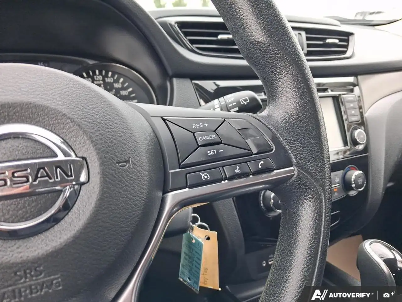 Nissan Qashqai снимка Nissan Qashqai