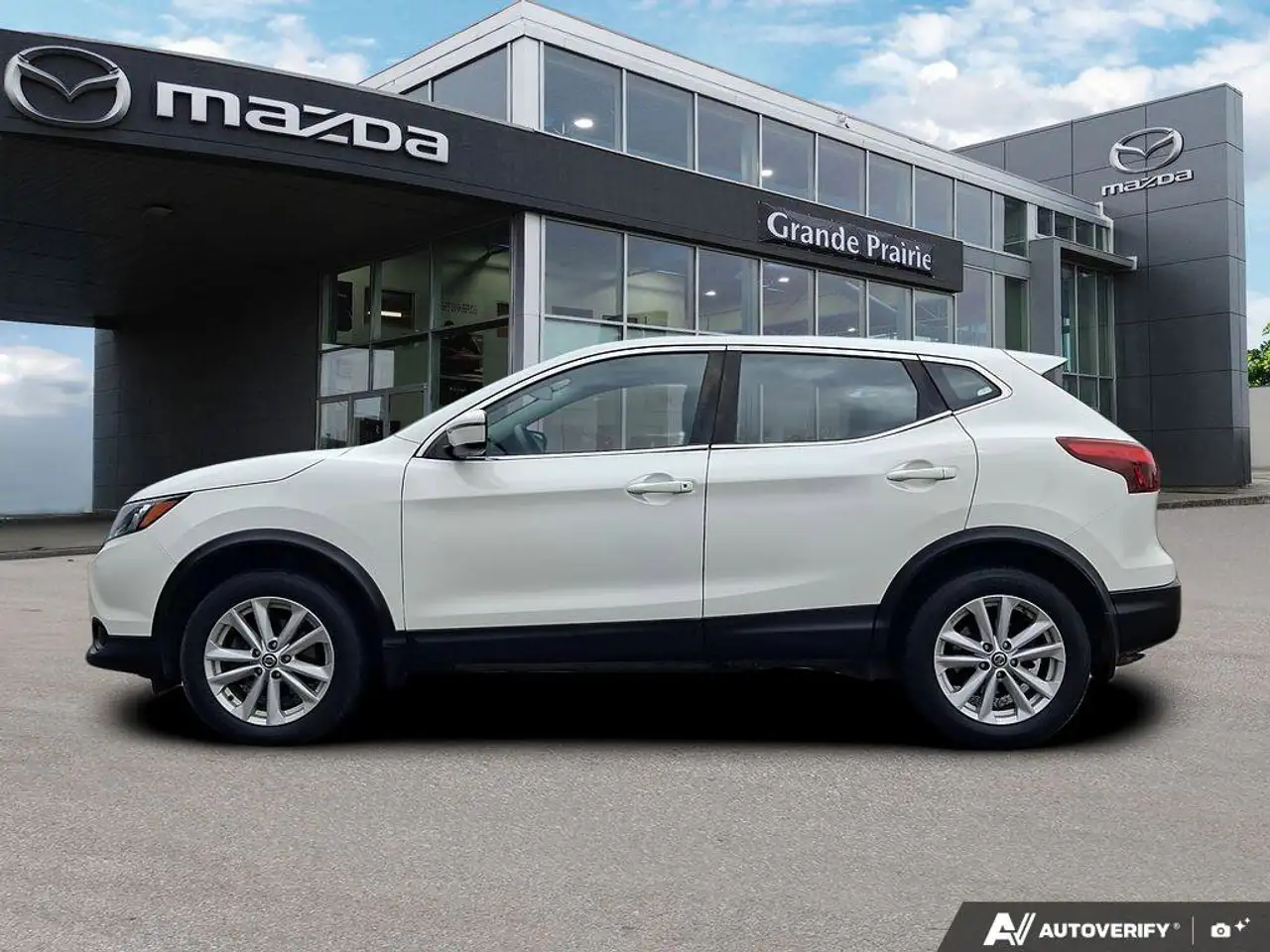 Nissan Qashqai снимка Nissan Qashqai