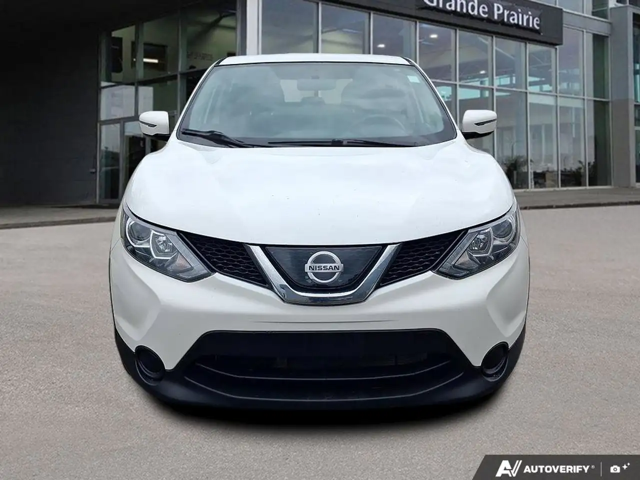 Nissan Qashqai снимка Nissan Qashqai