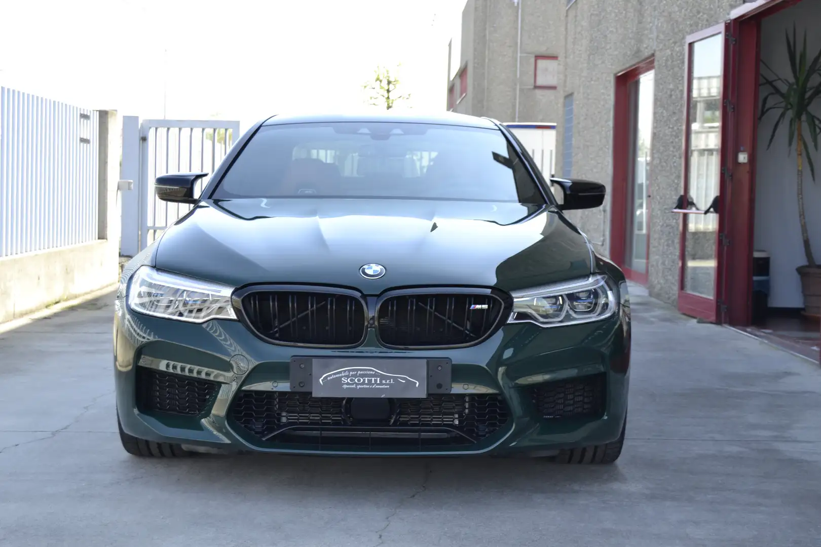 BMW M5 4.4 V8 Competition 625cv auto zelena - 2