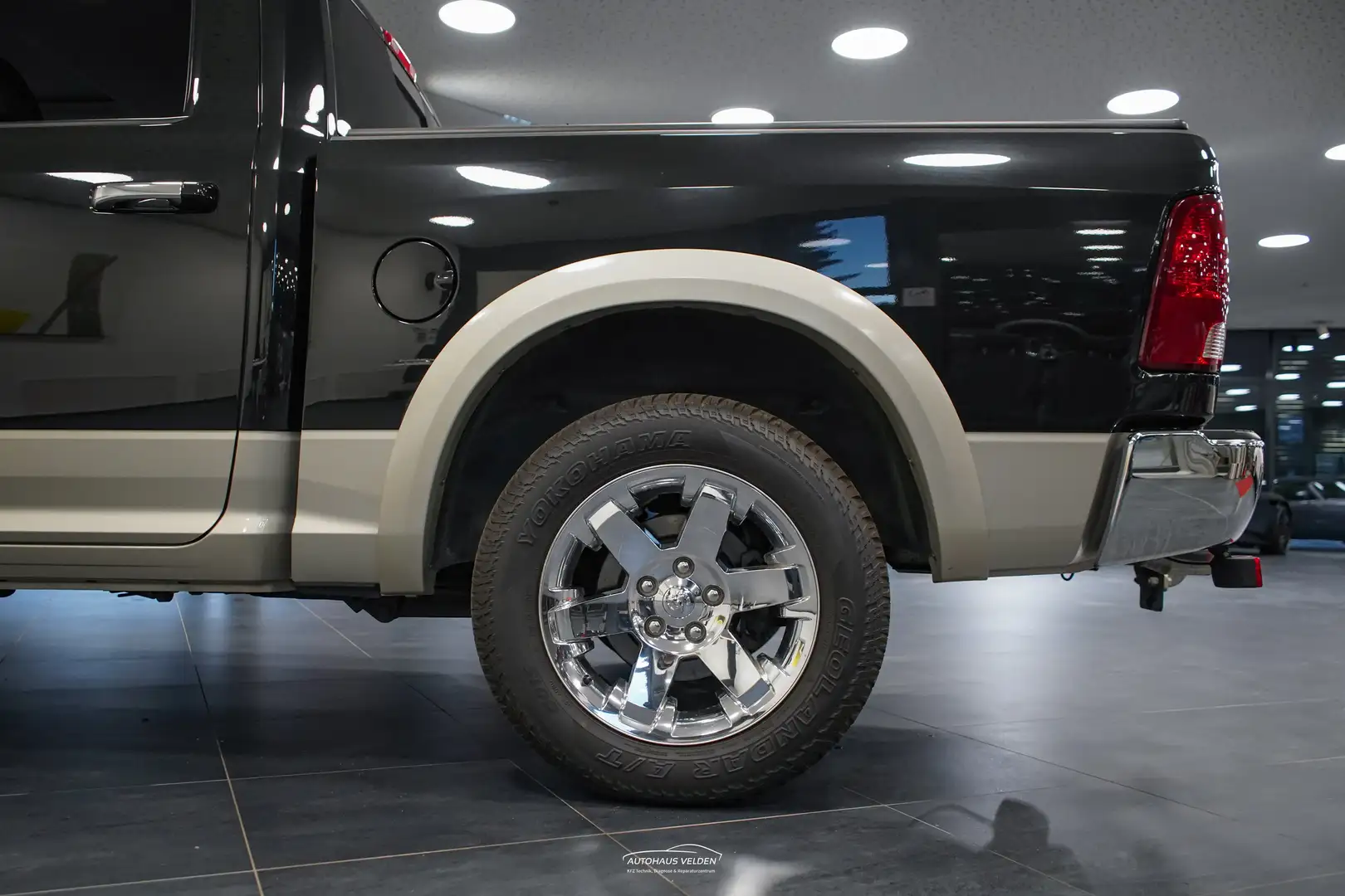 Dodge RAM 5,7 HEMI Schwarz - 2