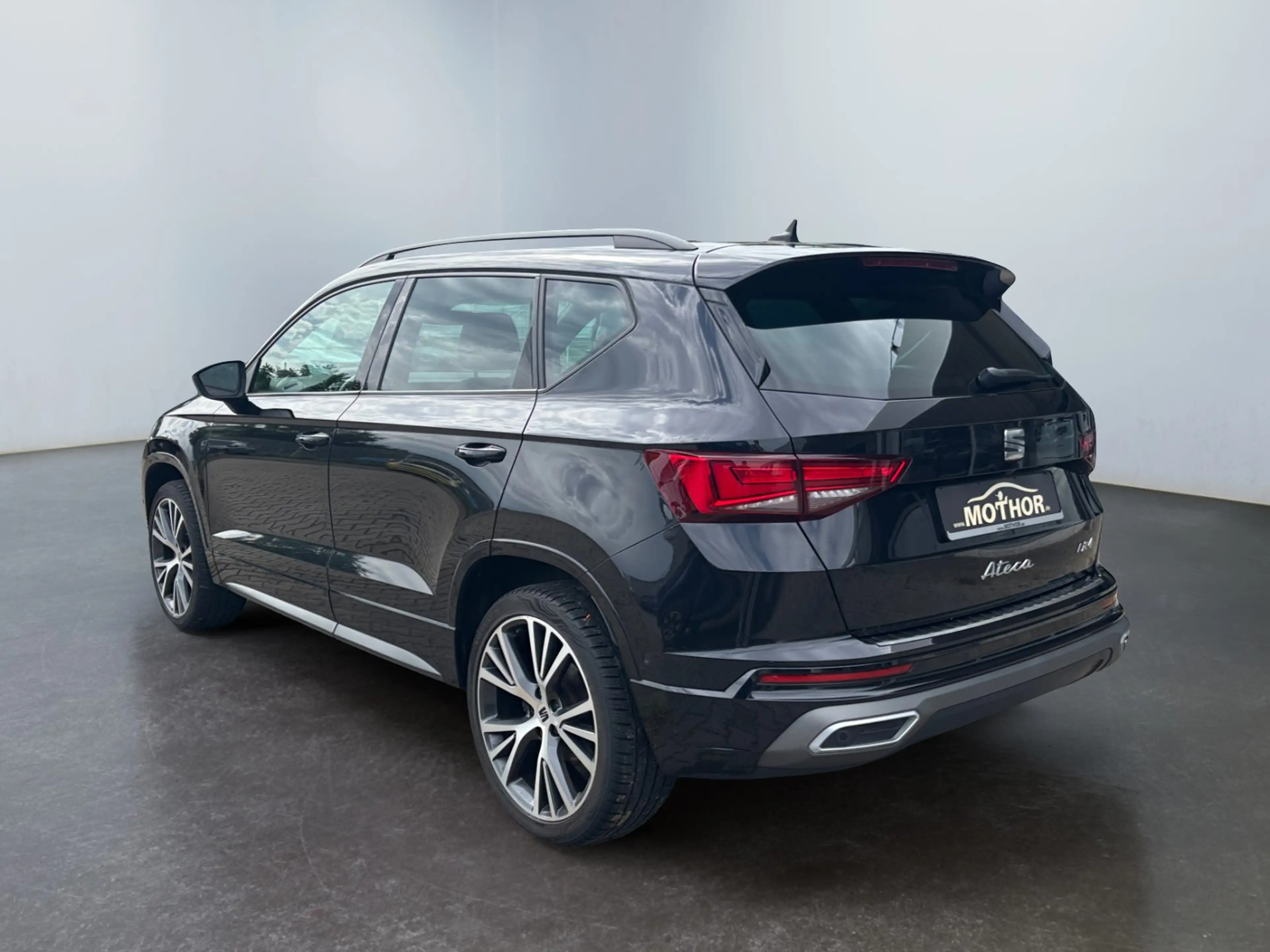 SEAT Ateca FR 2.0 TSI 4x4 DSG Beats Audio — photo 4