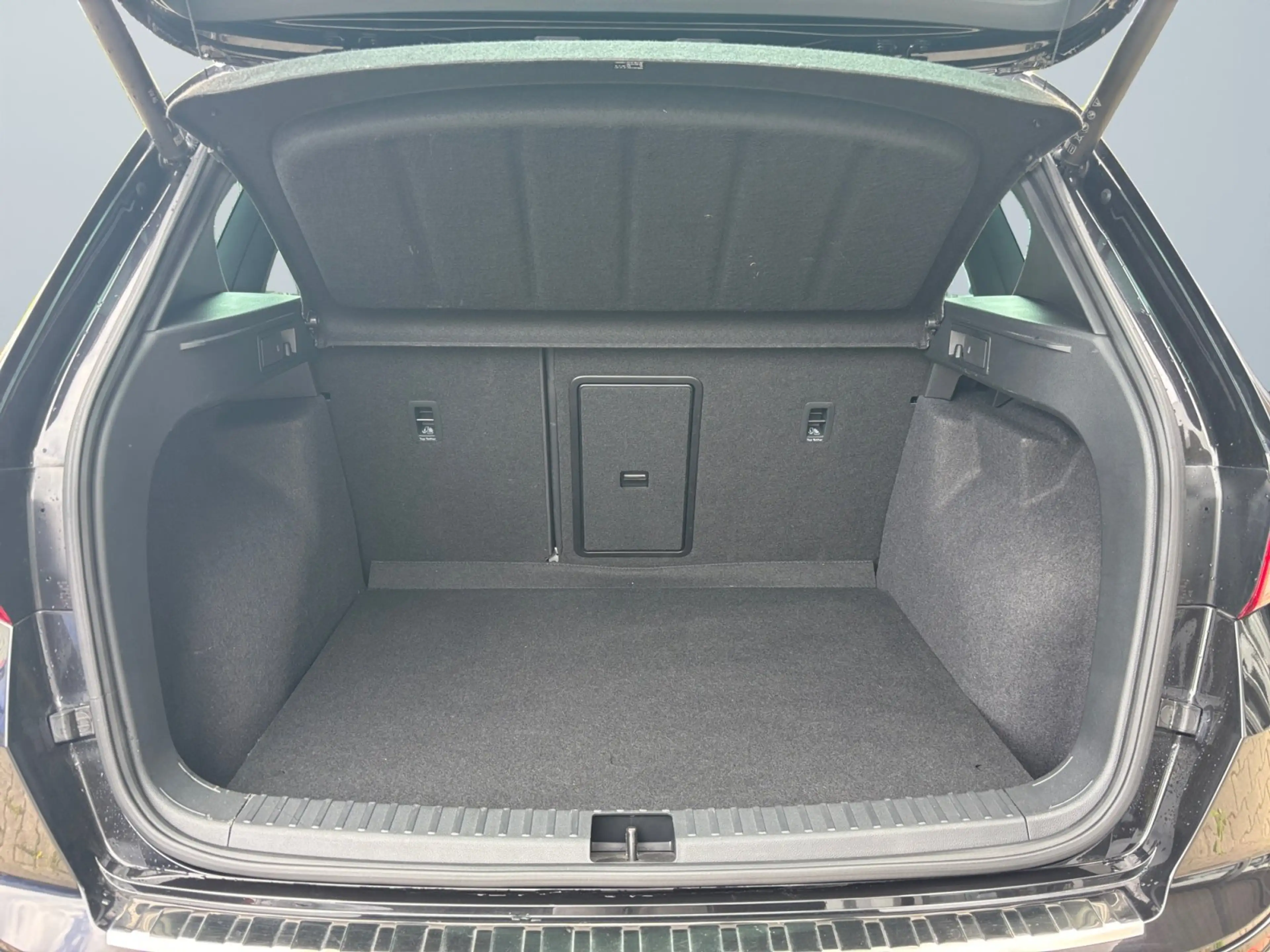 SEAT Ateca FR 2.0 TSI 4x4 DSG Beats Audio — photo 14