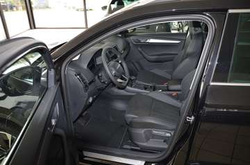 Bild 7 Skoda Karoq Selection Pano,ACC,AHK,18