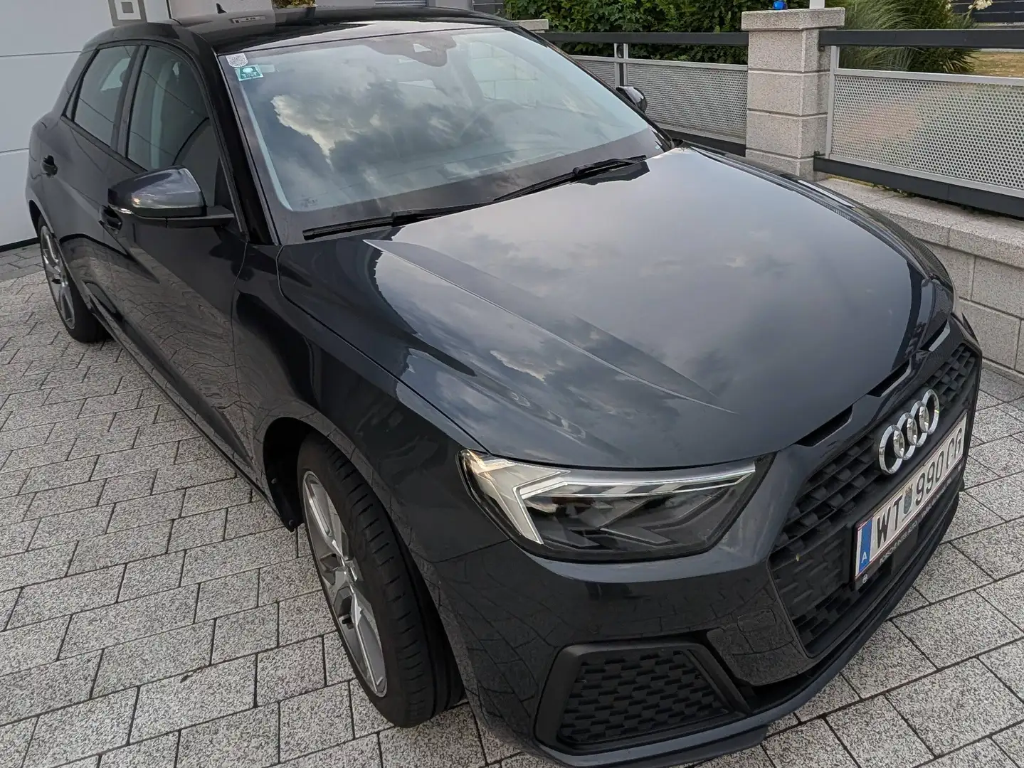 Audi A1 A1 SB 25 TFSI intense intense Grau - 2