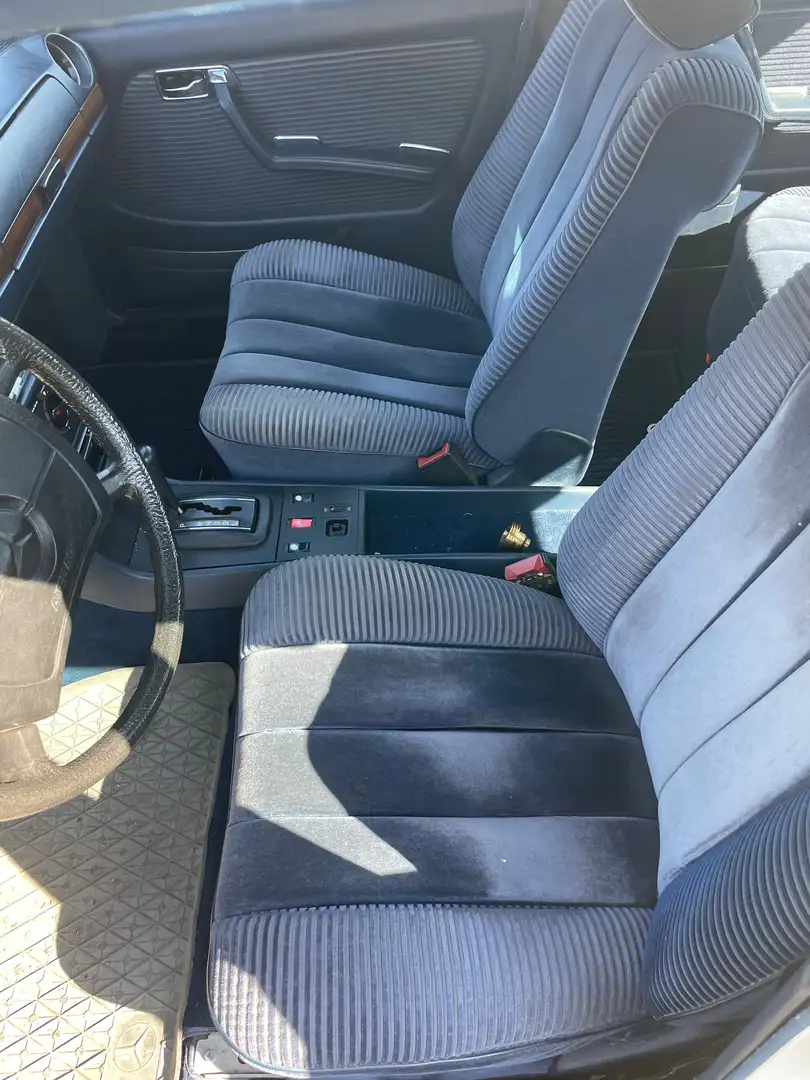 Mercedes-Benz 230 230 E Wit - 2