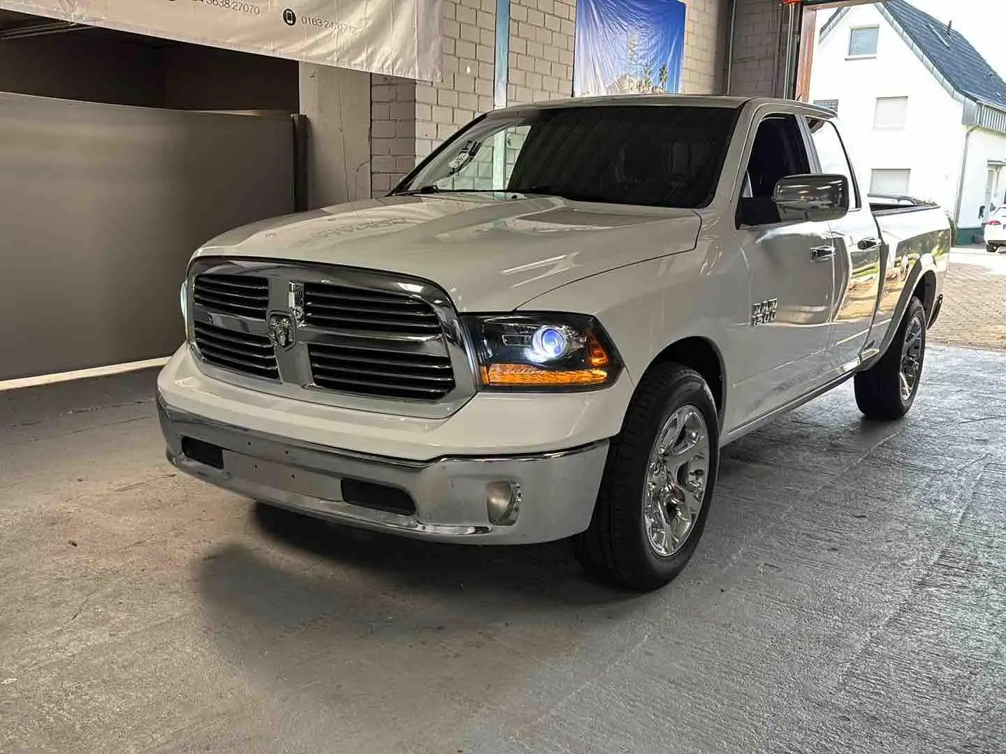 Dodge RAM Laramie 5,7 Leder AHK Blanco - 1