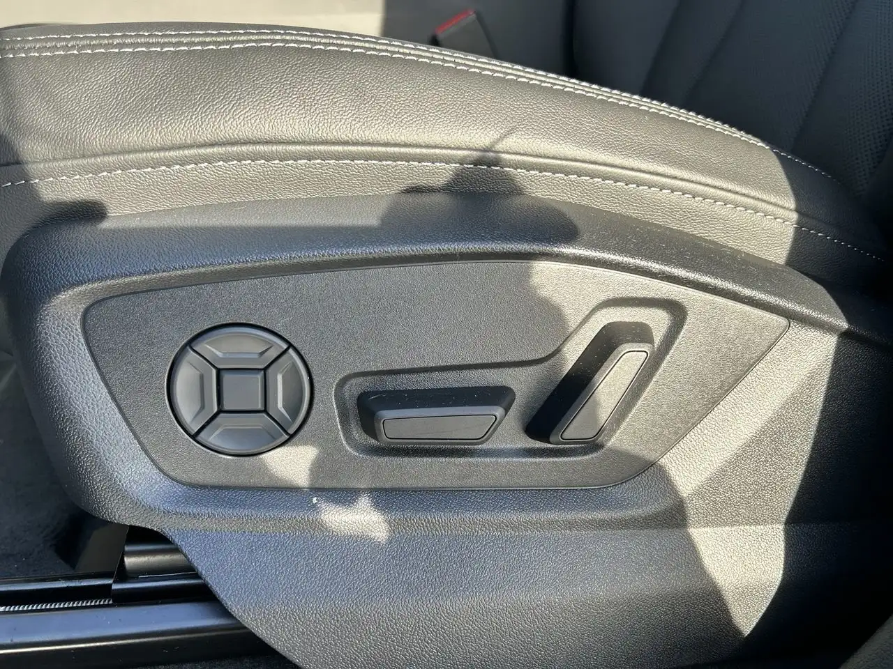 Audi Q8 снимка Audi Q8