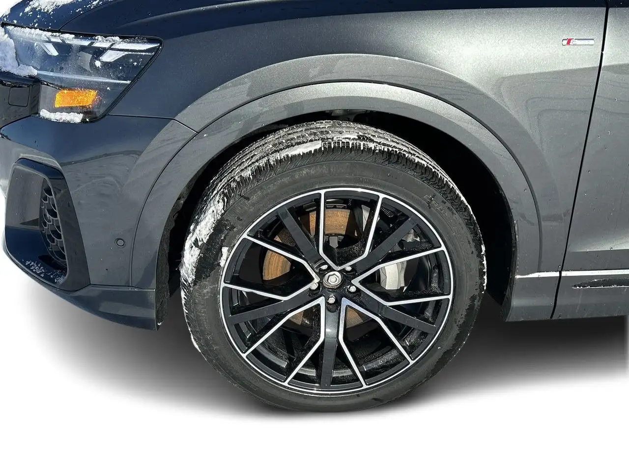 Audi Q8 снимка Audi Q8