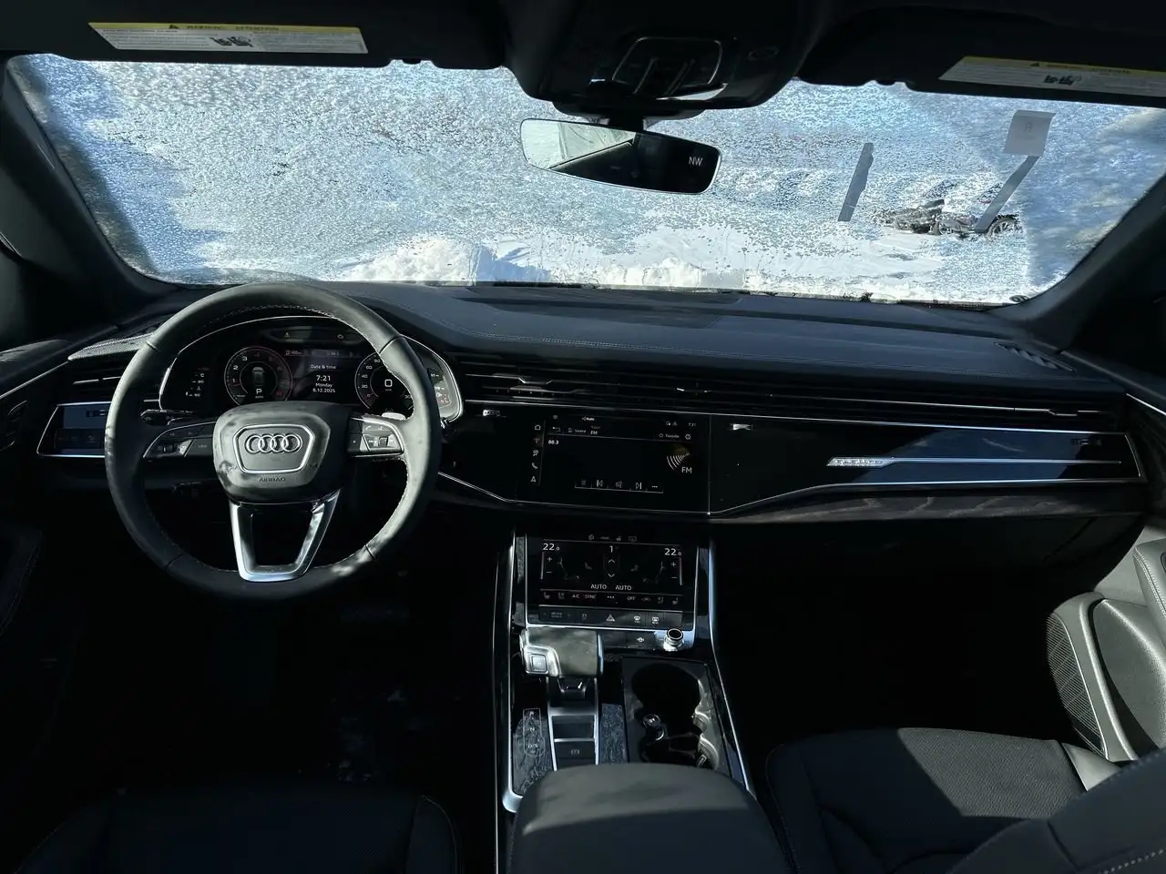 Audi Q8 снимка Audi Q8