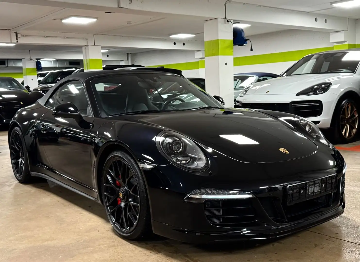 Porsche 991 CARRERA 4 GTS CABRIO SAMMLER 12950KM TOPZUST Black - 2