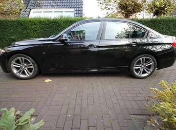 320 i