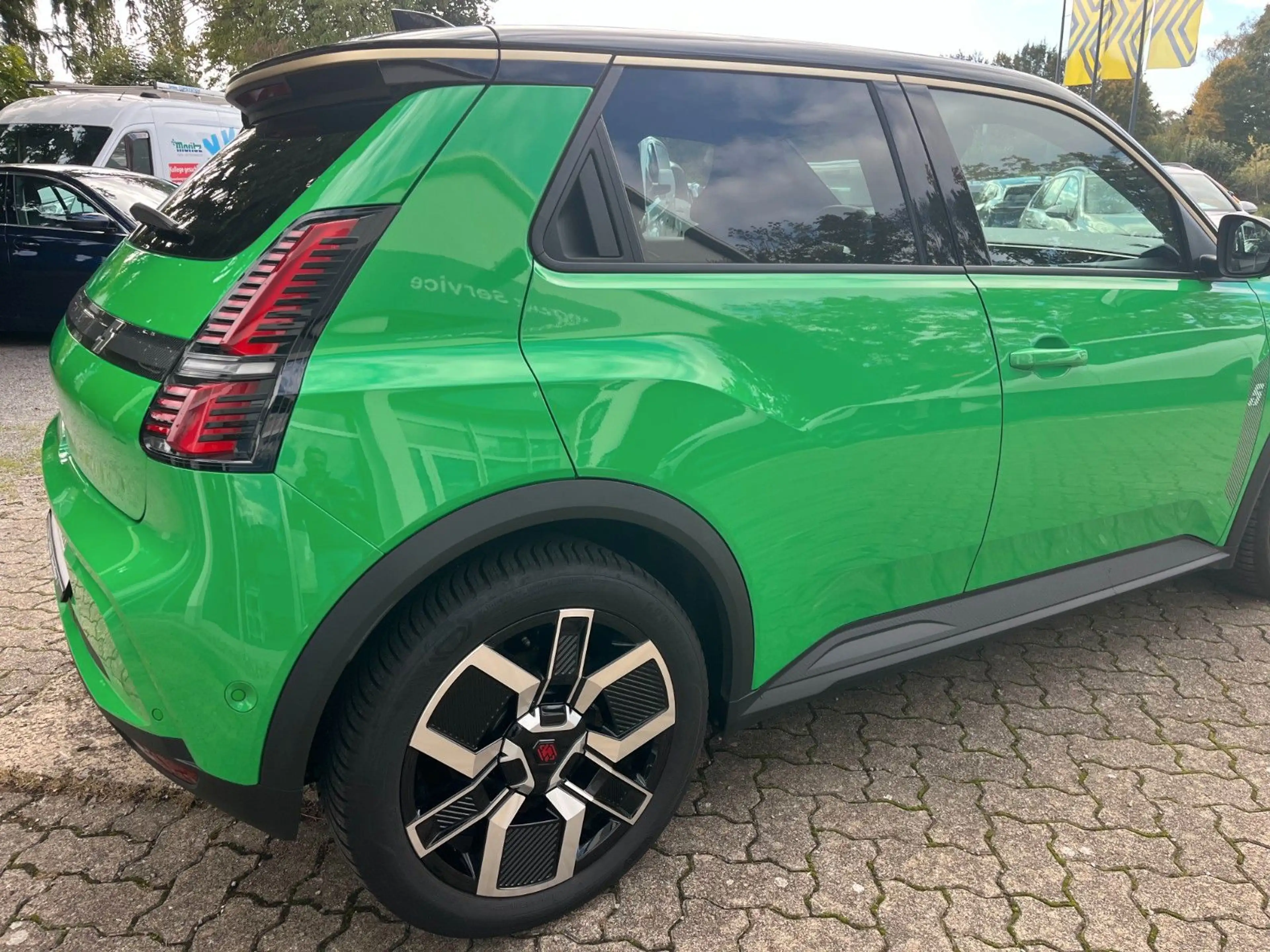 Renault R 5 Techno 120/40 GJR Easy-Park 1.Hand — photo 3