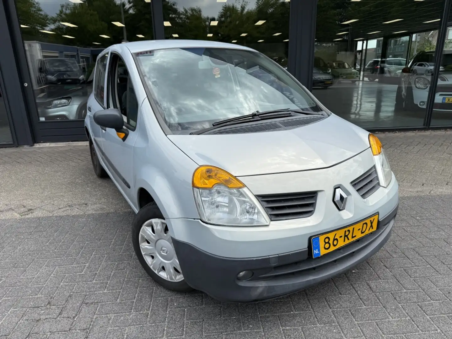 Renault Modus 1.4-16V Dynam.Luxe Gri - 2