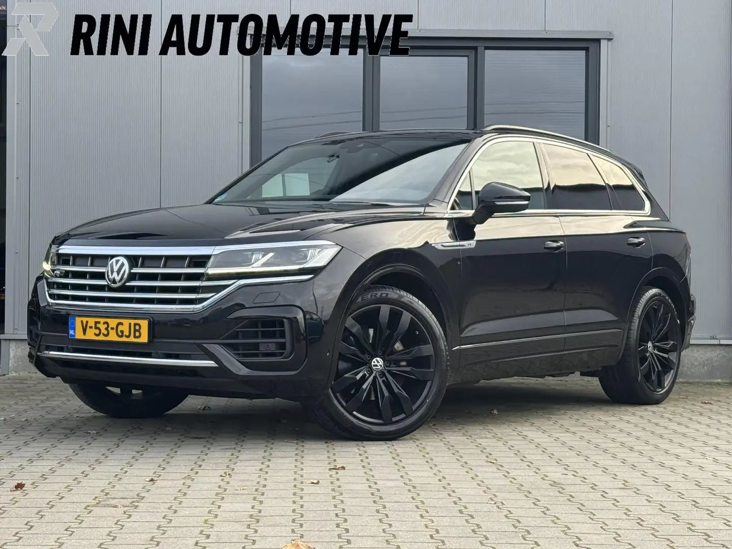 Volkswagen Touareg 3.0 TDI R-Line V6 | Grijs kenteken | 3500 kg Trekg Černá - 1