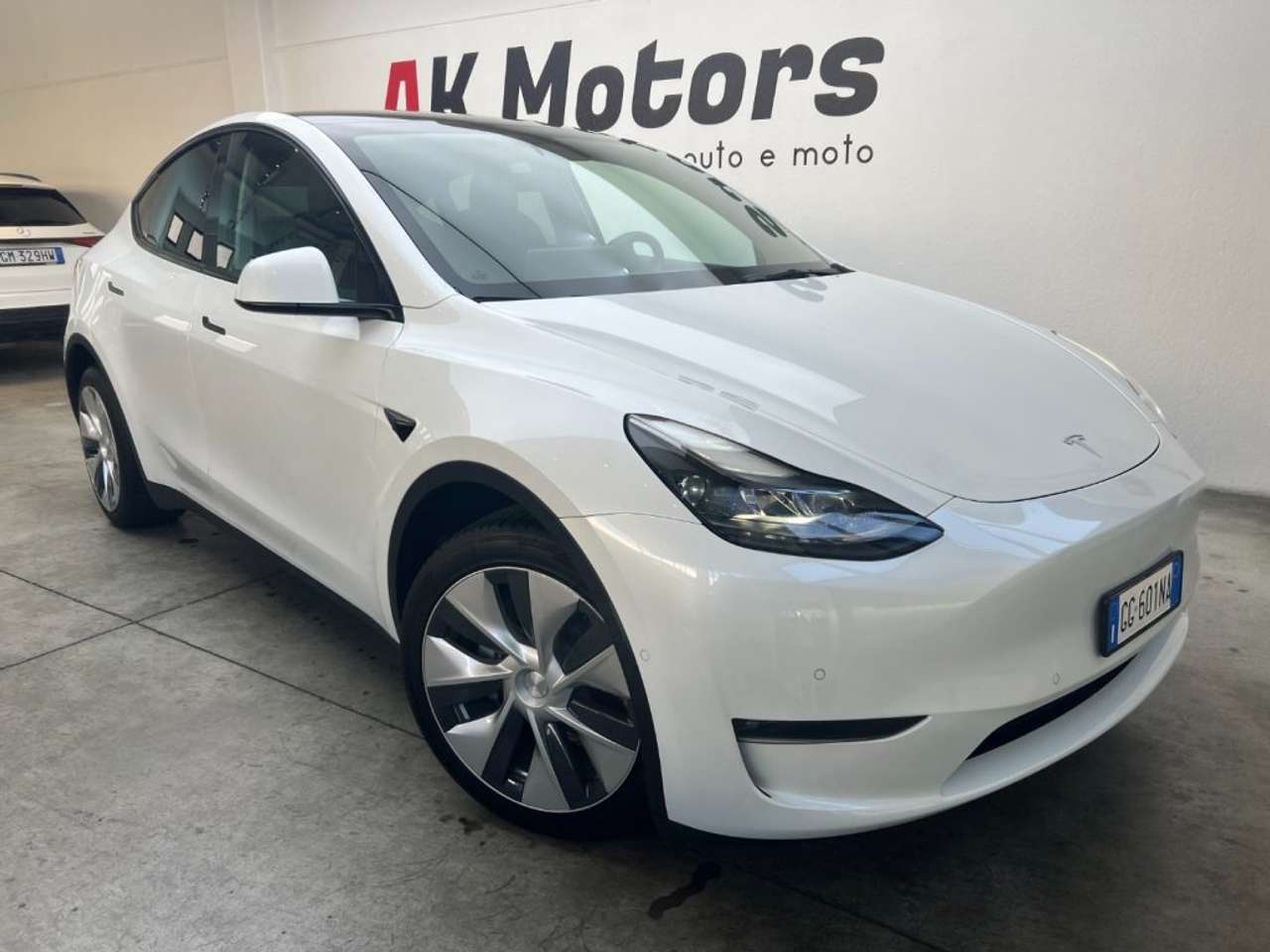Tesla Model Y Long Ranger Dual Motor AWD