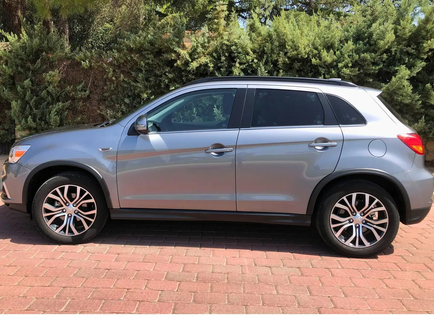 Mitsubishi ASX ASX 160 MPI Motion Motion Gris - 2