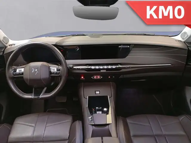 DS Automobiles DS 4 view 11