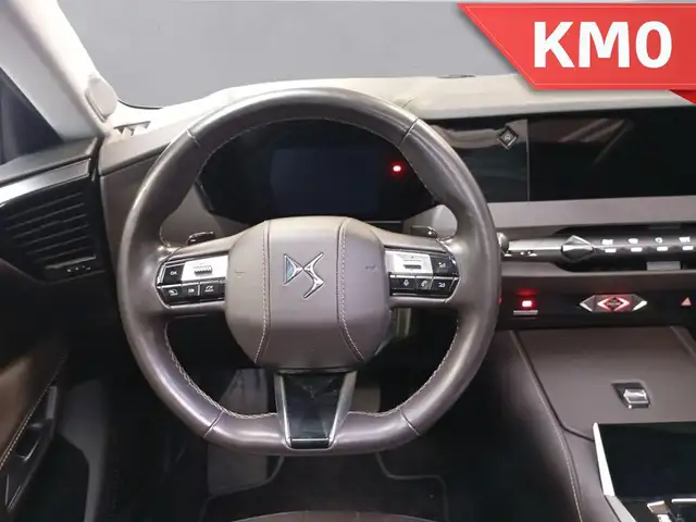 DS Automobiles DS 4 view 12