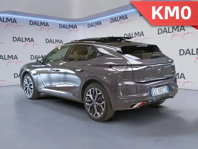DS Automobiles DS 4 view 3