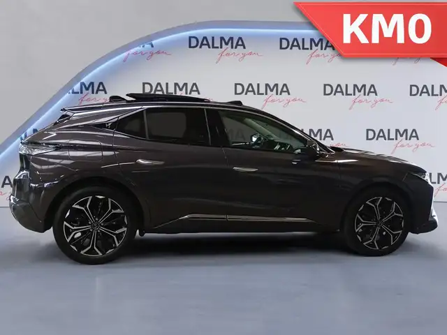 DS Automobiles DS 4 view 6