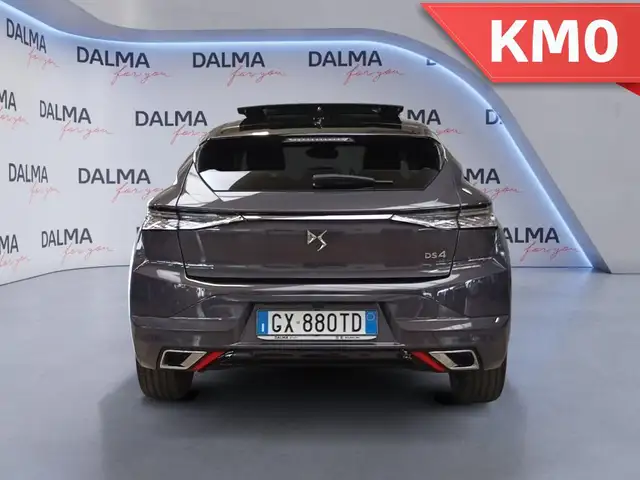 DS Automobiles DS 4 view 4