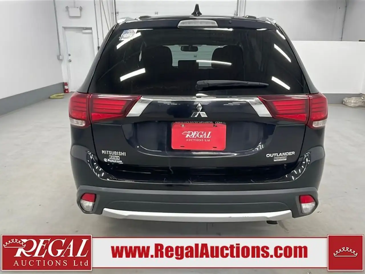 Mitsubishi Outlander снимка Mitsubishi Outlander