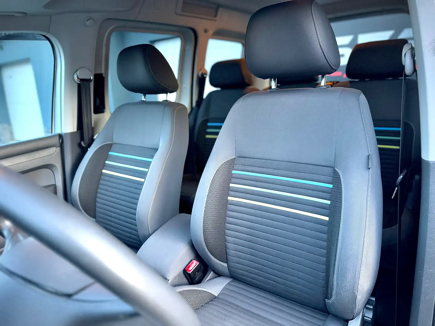Volkswagen Caddy 1.6 TDI Soccer 'Klima'Aut.'SHZ'PDC'AHK' Silber - 2