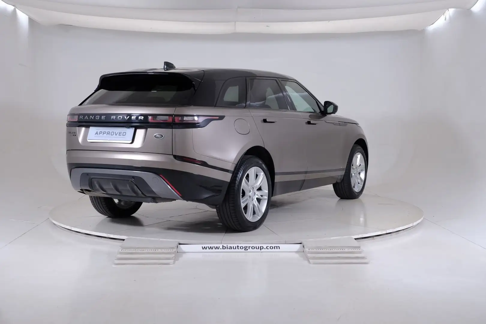 Land Rover Range Rover Velar 2017 Diesel 2.0d i4 R-Dynamic S 240cv auto m Bronzo - 2