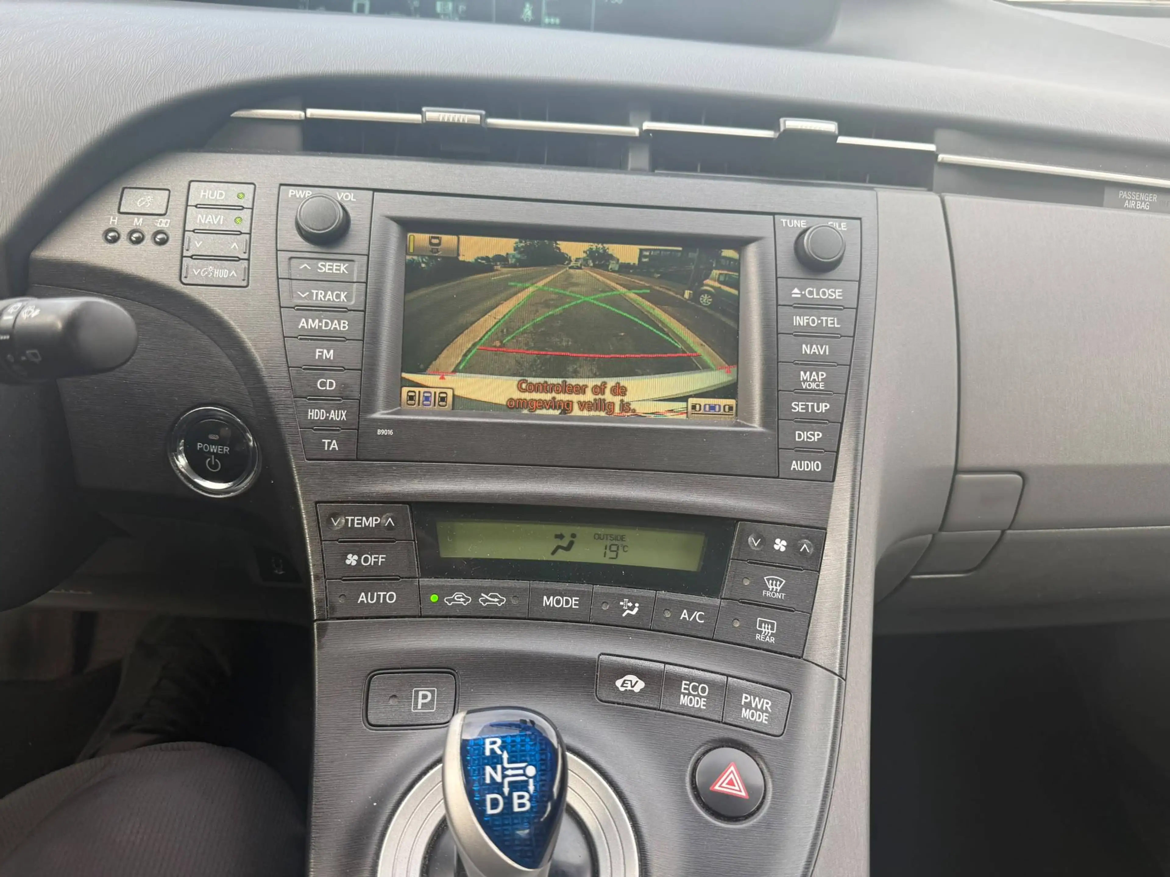 Toyota Prius Prius Hybrid 1.8i VVT-i Solar Premium**CARNET COMPLETS** — photo 14