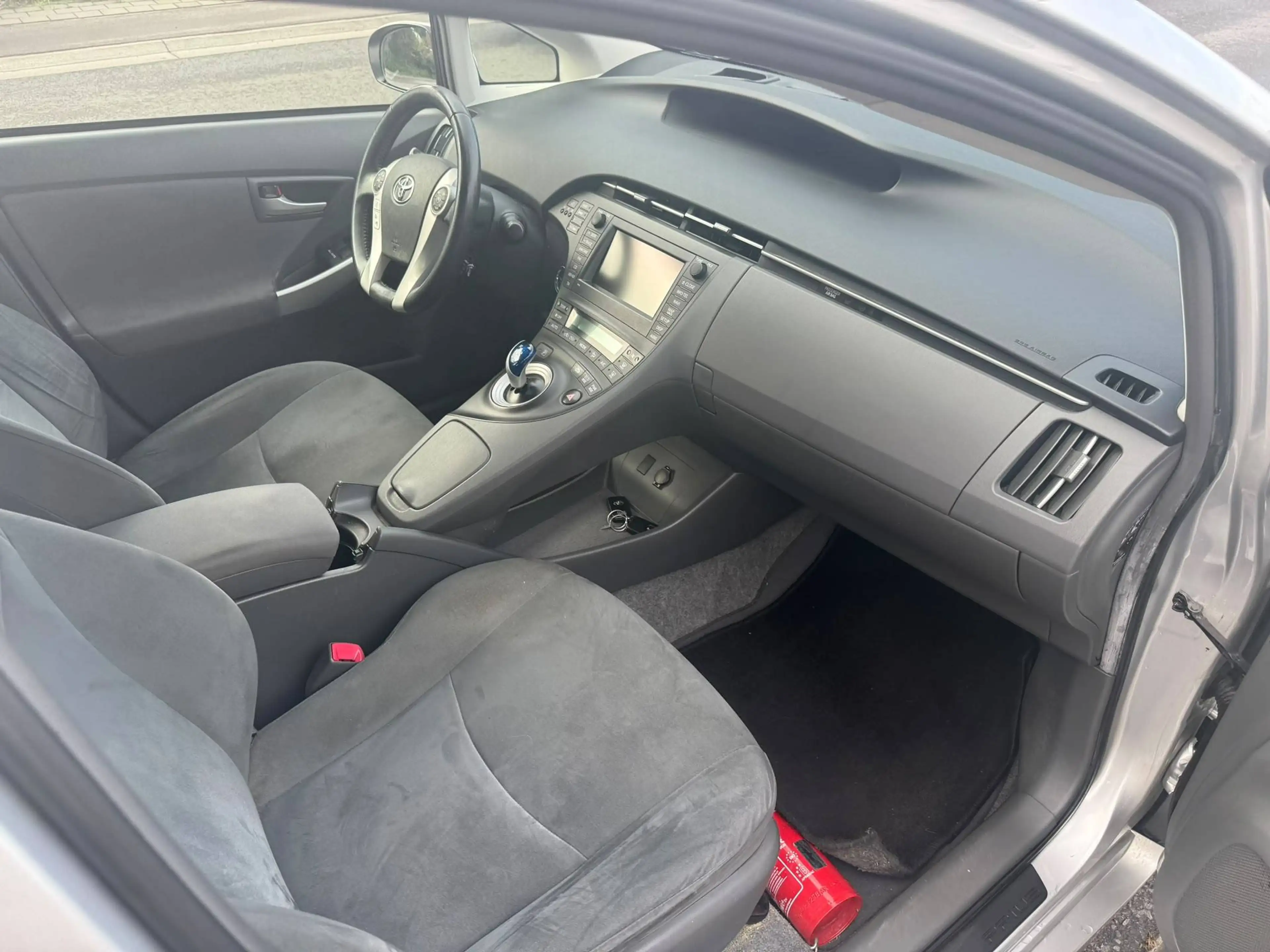Toyota Prius Prius Hybrid 1.8i VVT-i Solar Premium**CARNET COMPLETS** — photo 11