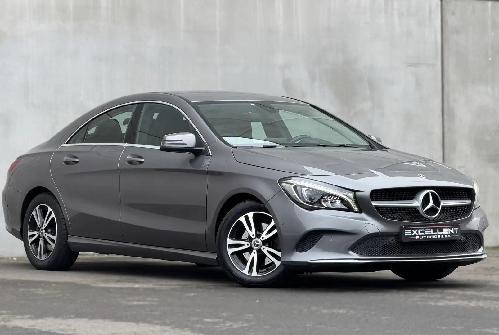 Mercedes-Benz CLA 180 /BLUETOOTH/GPS/CAMERA/PDC/LED/GARANTIE 12 MOIS// Gris - 2
