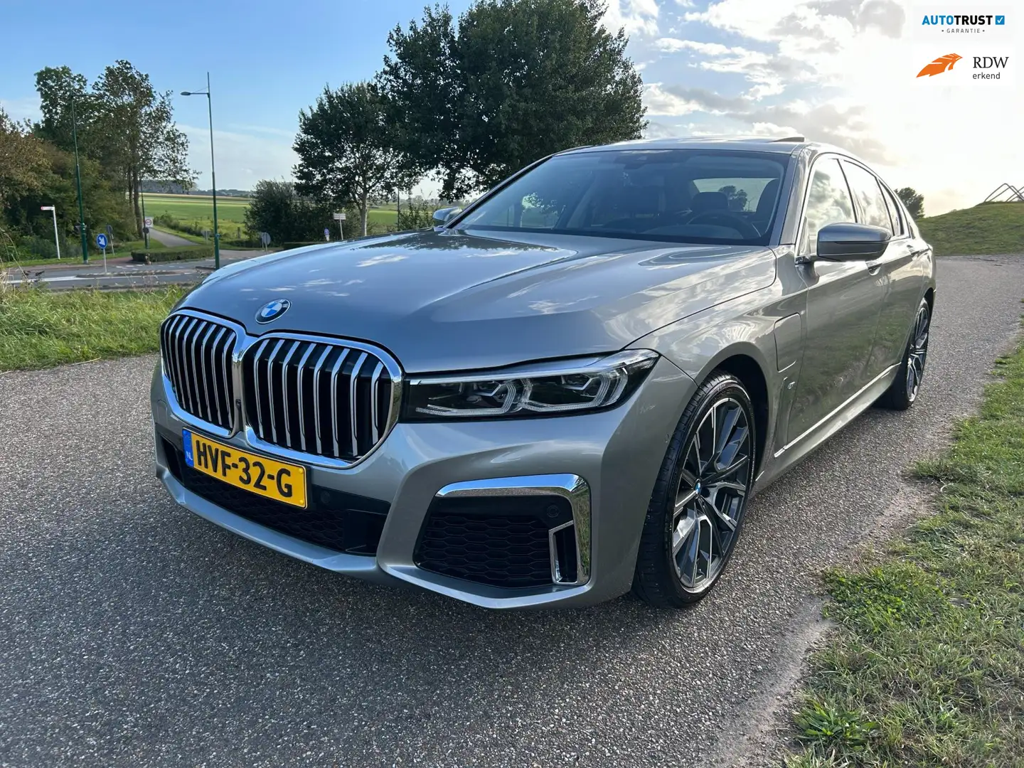 BMW 745 7-serie 745e High Executive M-Pakket 21 inch Grau - 1