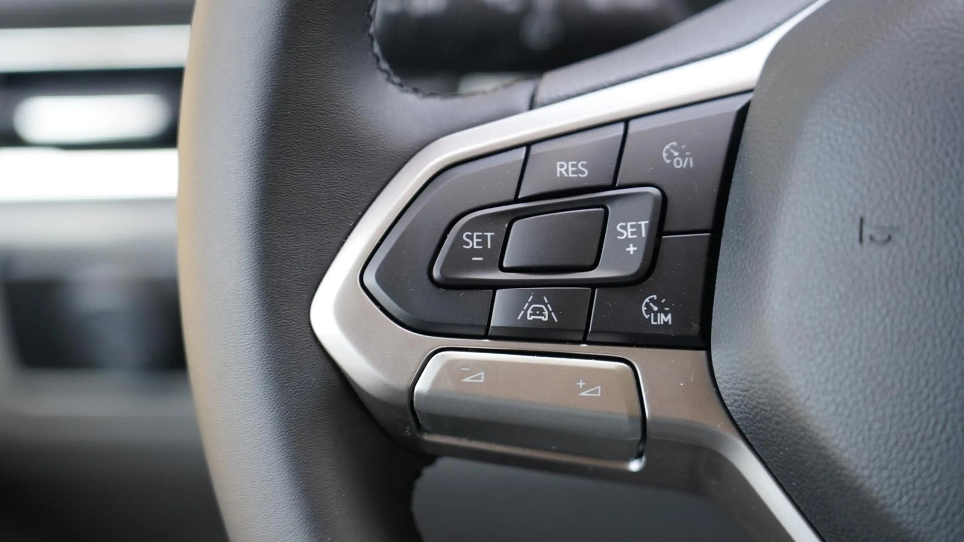 Volkswagen T7 Caravelle Style 2.0TDI Matrix-LED+AHK el.schwenkbar+Langvers — photo 9
