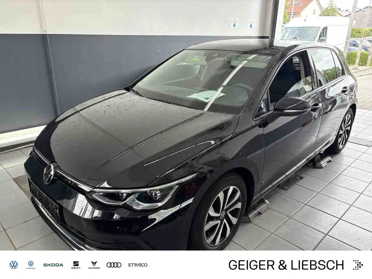 Volkswagen Golf VIII 2.0 TDI DSG ACTIVE*HUD*IQ.LIGHT*AHK*PA Schwarz - 1