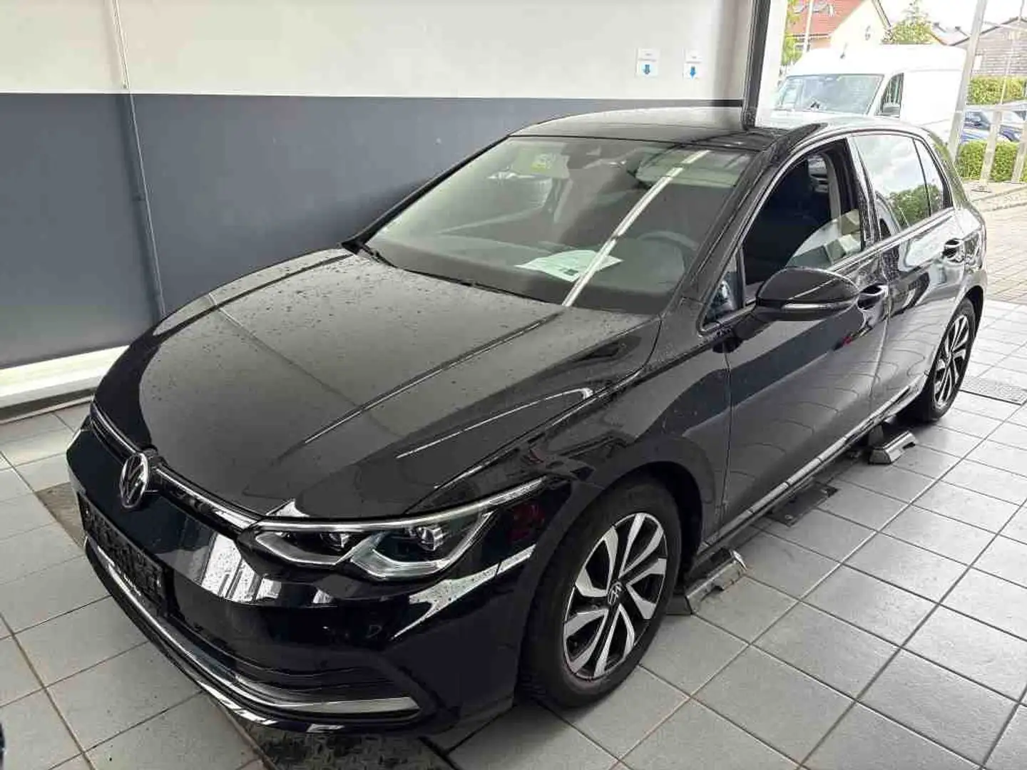 Volkswagen Golf VIII 2.0 TDI DSG ACTIVE*HUD*IQ.LIGHT*AHK*PA Schwarz - 2