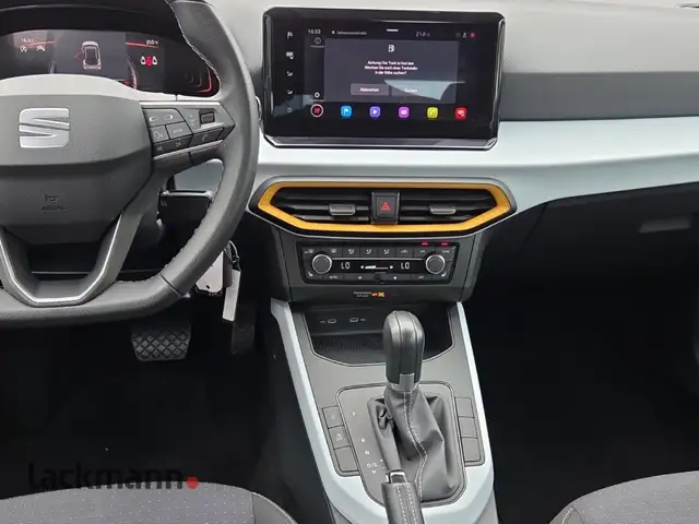SEAT Arona view 12