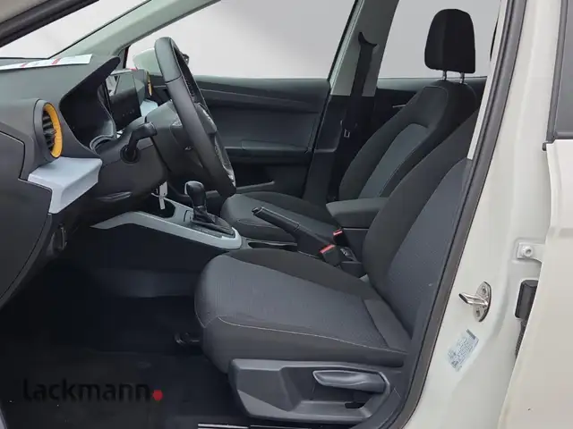 SEAT Arona view 9