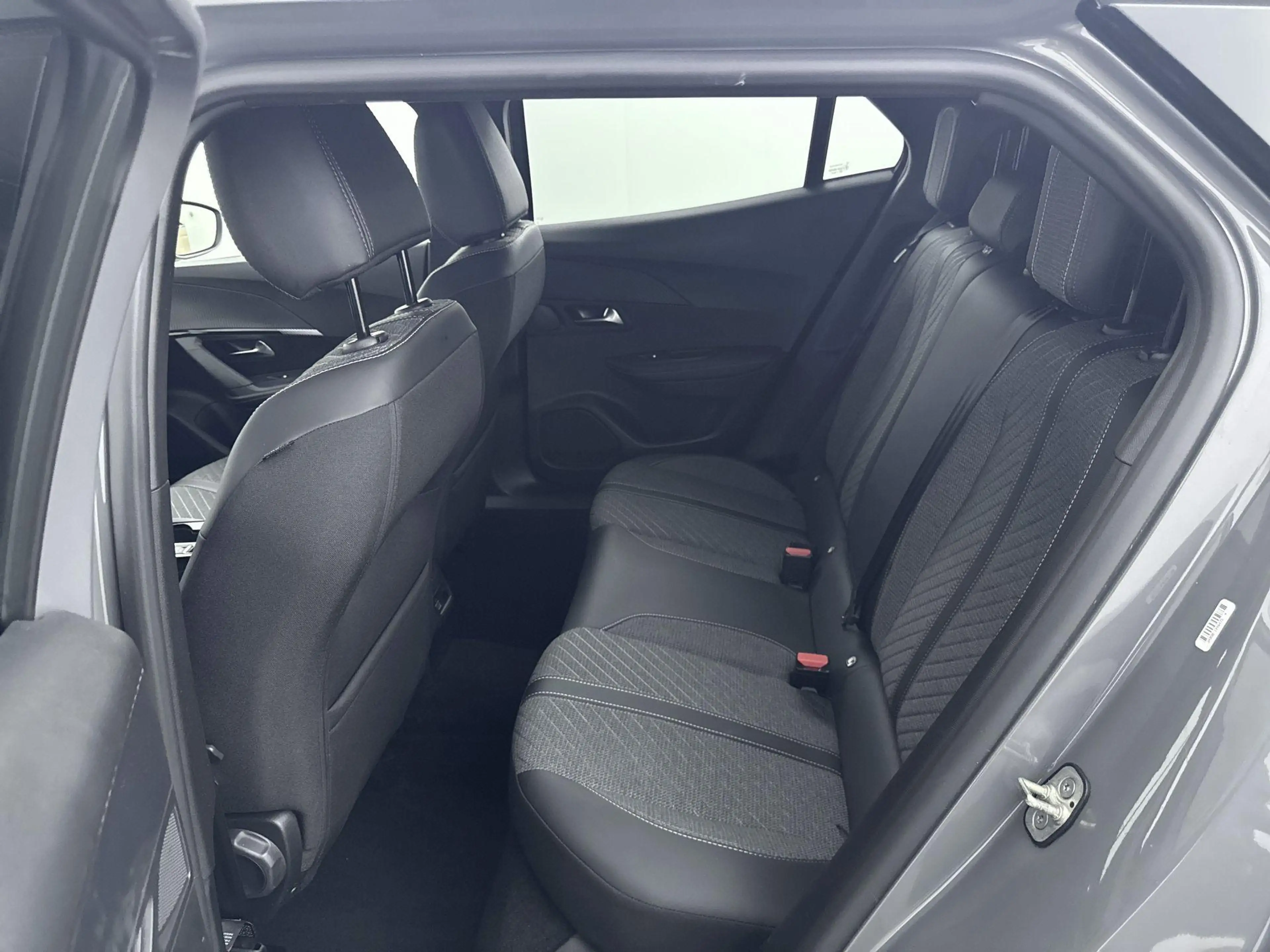 Peugeot 2008 1.2 100pk Allure | 1ste eigenaar | Navigatie | Cli — photo 13