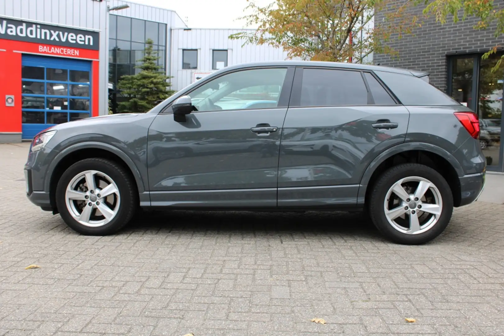 Audi Q2 30 TFSI Sport S-Line DSG "RIJKLAARPRIJS" Gris - 2