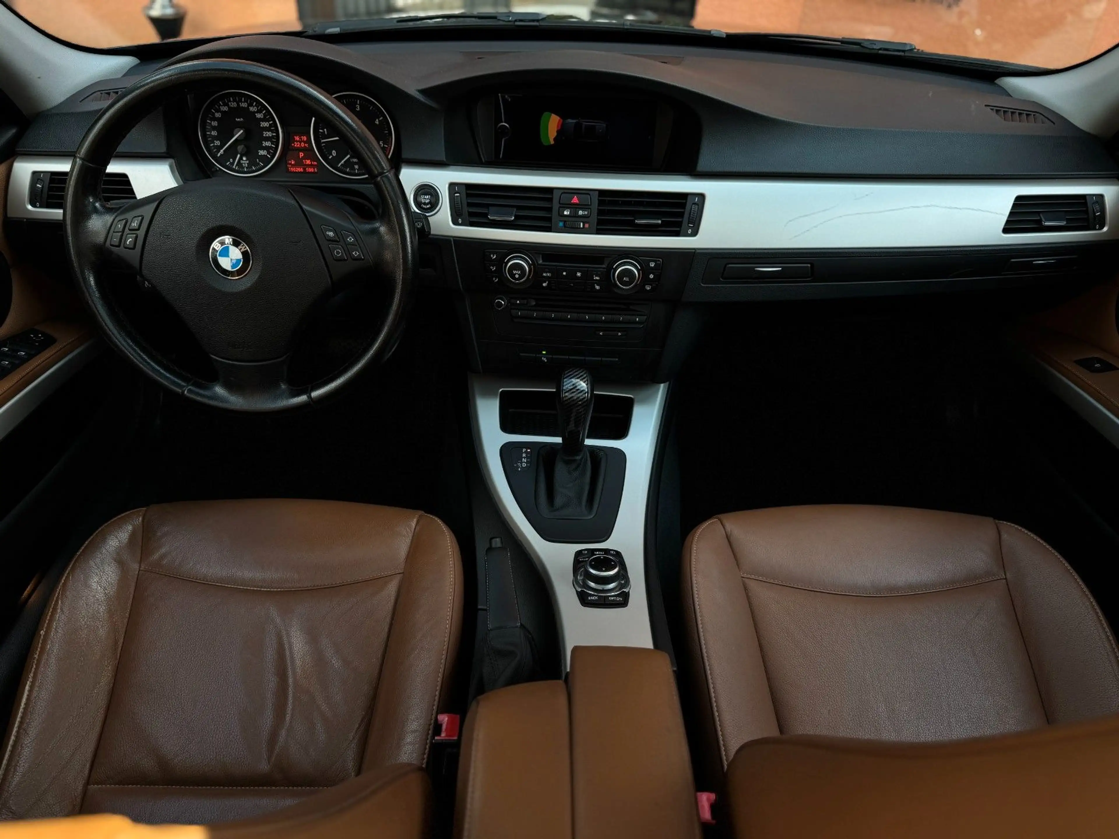 BMW 325 Touring 325d *NAVI*TEMPO*XENON*PANO*PDC — photo 10