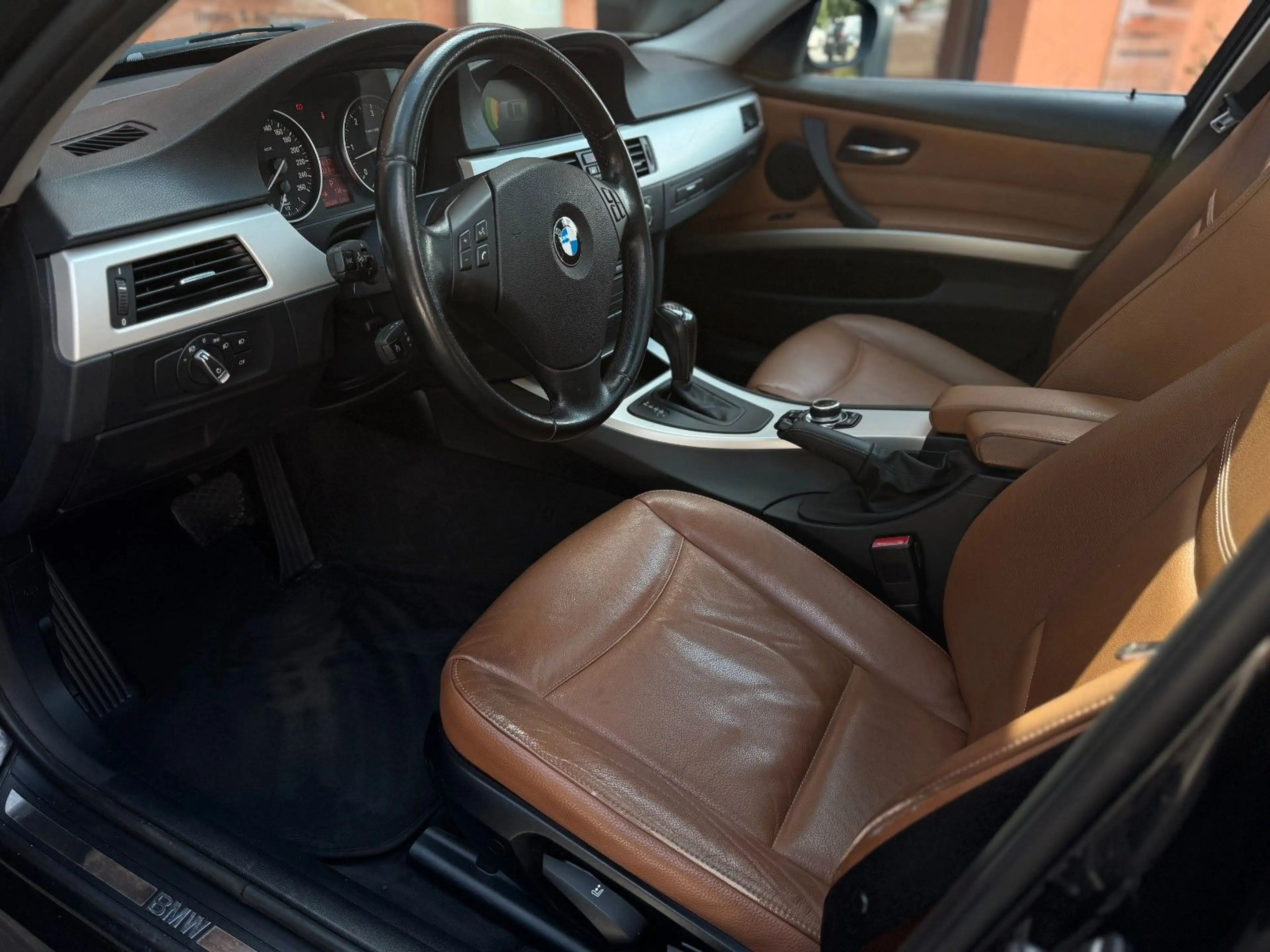 BMW 325 Touring 325d *NAVI*TEMPO*XENON*PANO*PDC — photo 8